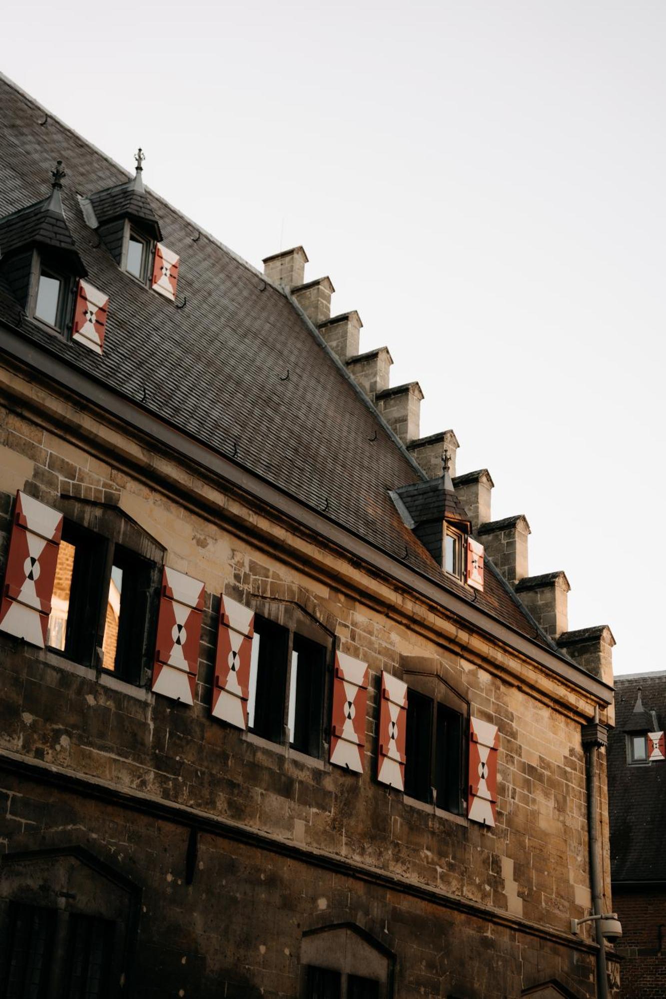 Kruisherenhotel Maastricht - Oostwegel Collection, Member Of Design Hotels Exterior foto The roof of the museum