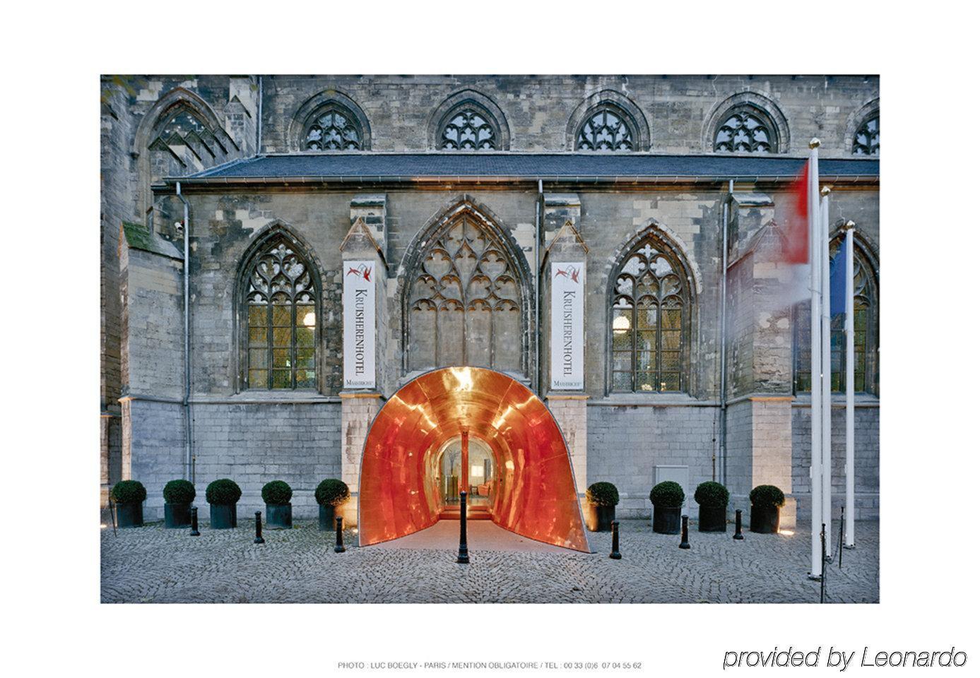 Kruisherenhotel Maastricht - Oostwegel Collection, Member Of Design Hotels Exterior foto The entrance to the museum