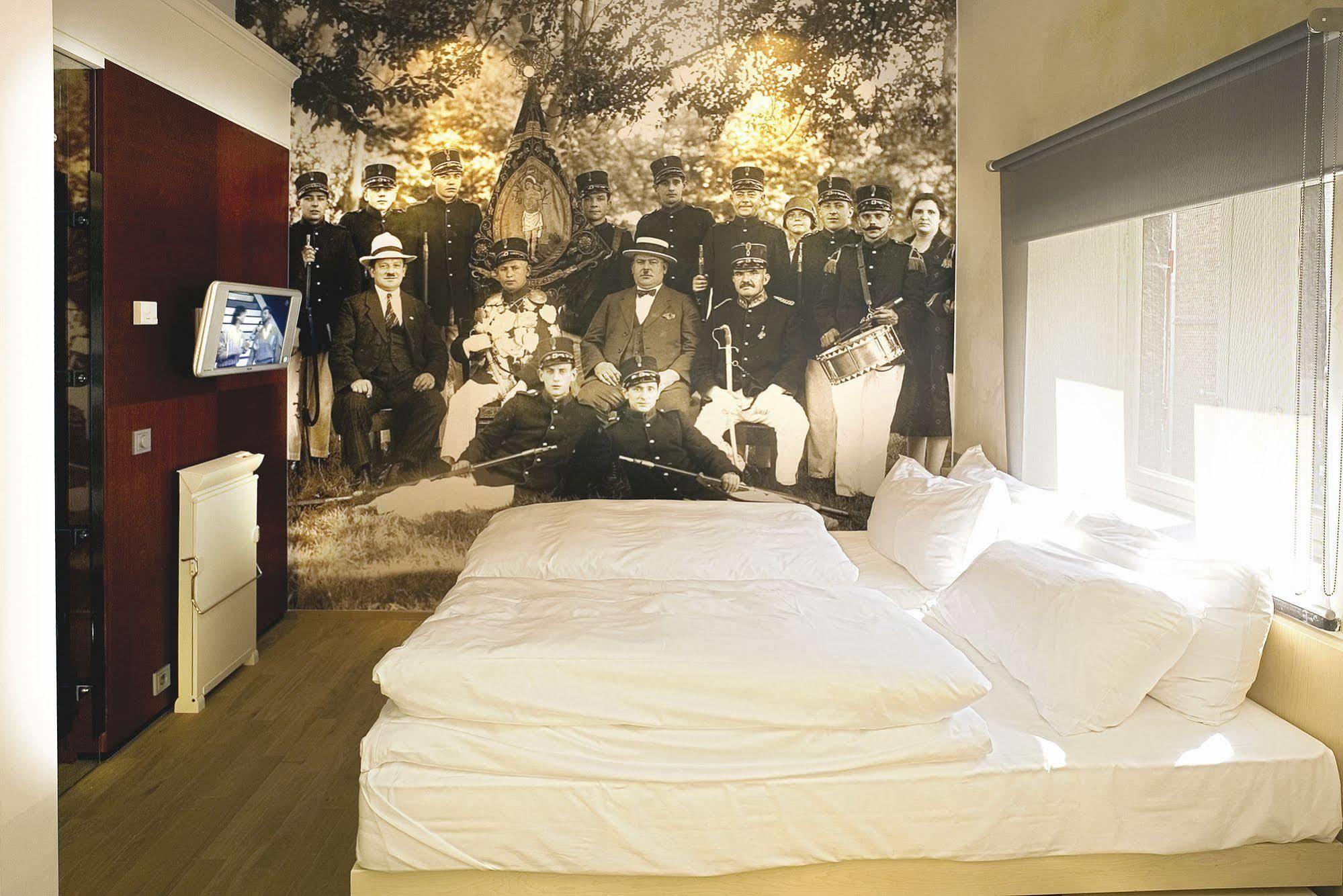 Kruisherenhotel Maastricht - Oostwegel Collection, Member Of Design Hotels Exterior foto A room at the hotel
